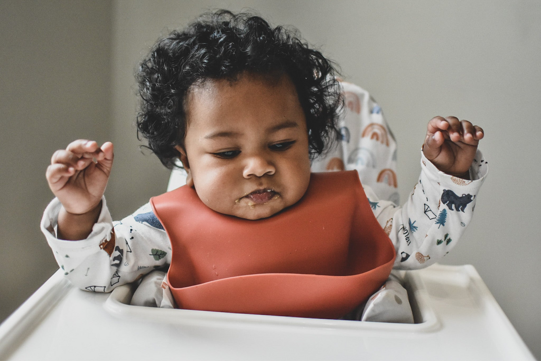 Mess-Free Mealtimes: Why Silicone Bucket Bibs Are a Game-Changer for Your Little One