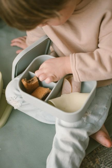 Versatile Mealtime Magic: The Benefits of Silicone Bento Boxes for Toddlers